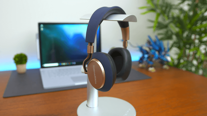 Bowers & Wilkins PX