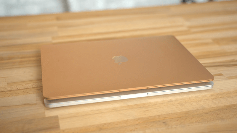 Size Comparison: MacBook Air and MacBook Pro 13